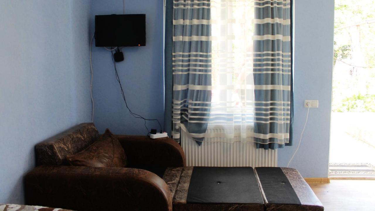 Lilia Guesthouse Szenaki Kültér fotó