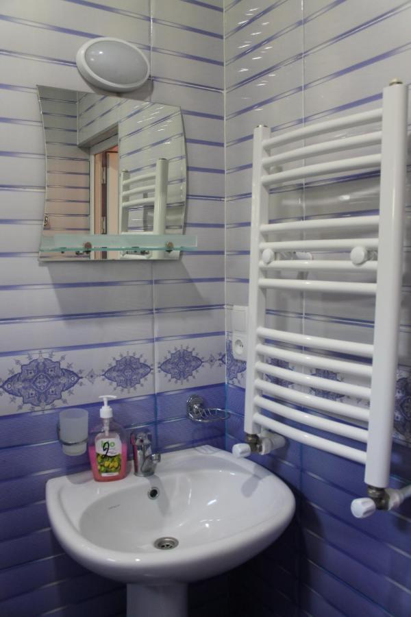 Lilia Guesthouse Szenaki Kültér fotó