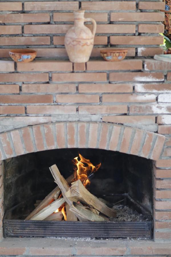 Lilia Guesthouse Szenaki Kültér fotó