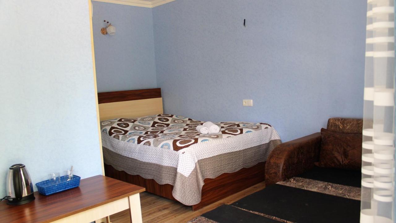 Lilia Guesthouse Szenaki Kültér fotó