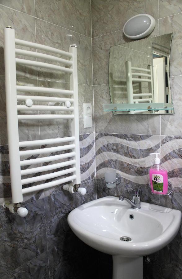 Lilia Guesthouse Szenaki Kültér fotó