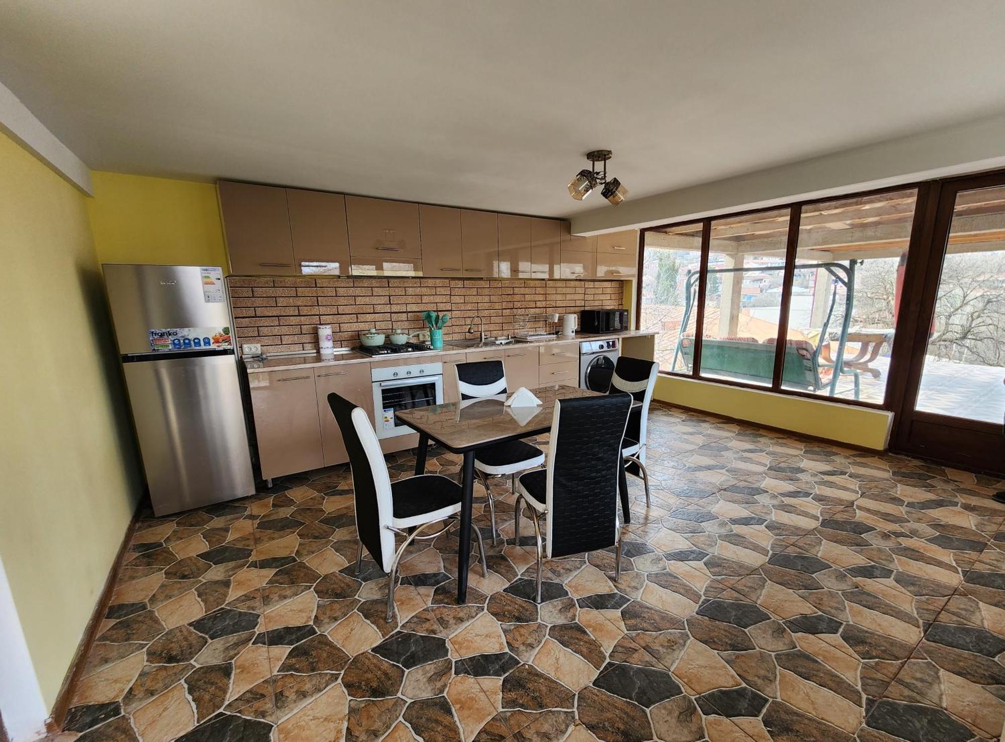 Lilia Guesthouse Szenaki Kültér fotó