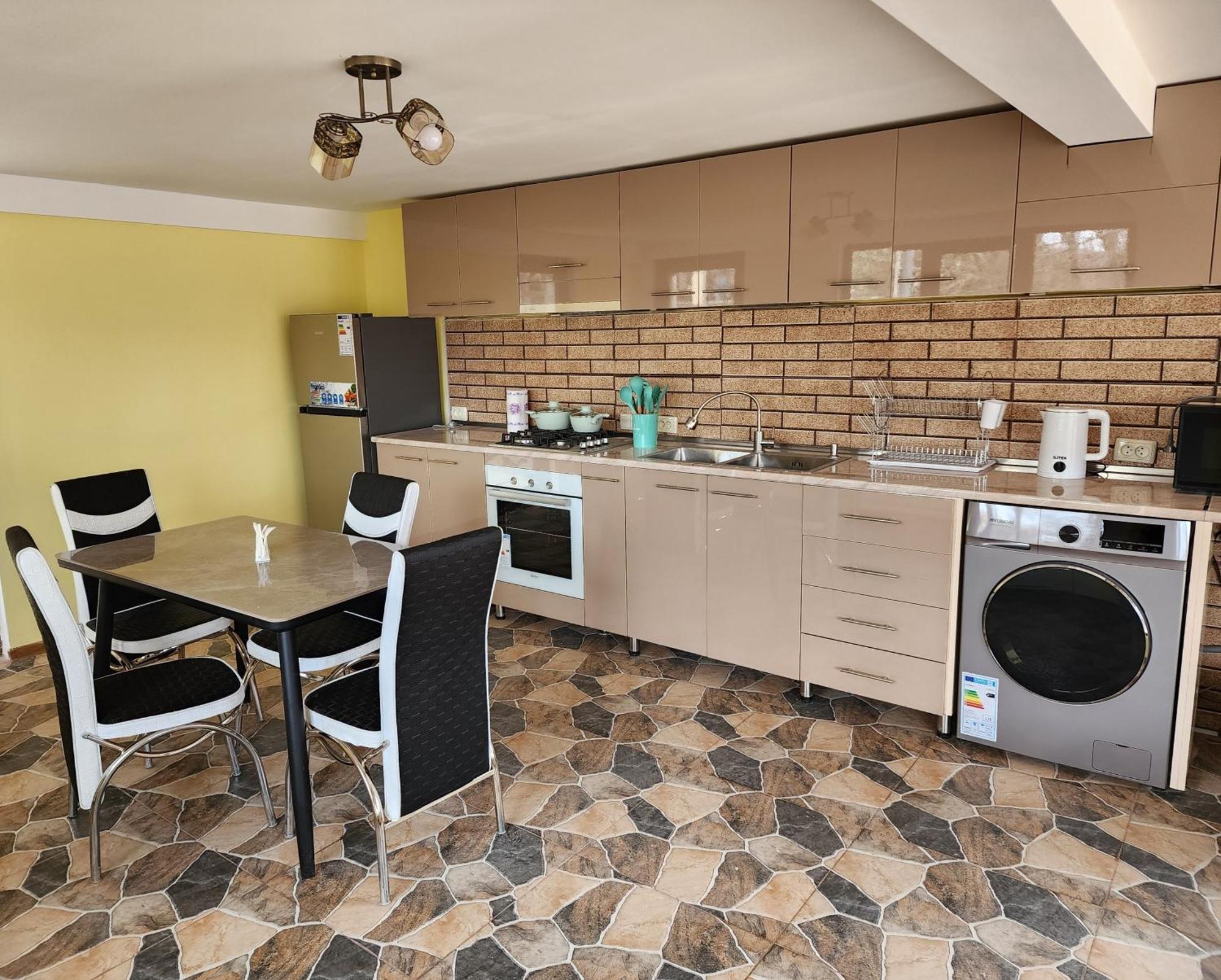 Lilia Guesthouse Szenaki Kültér fotó